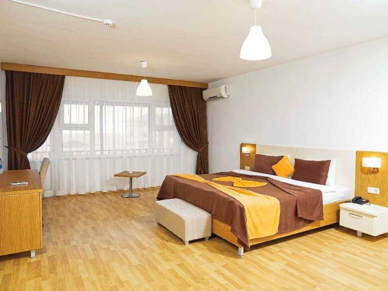 Legend Hotel Riva Extérieur photo